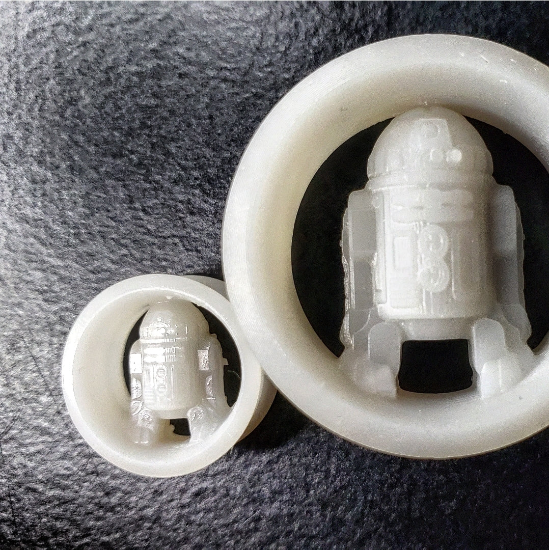 Droid plugs